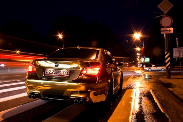 Golden cars on Moscow street