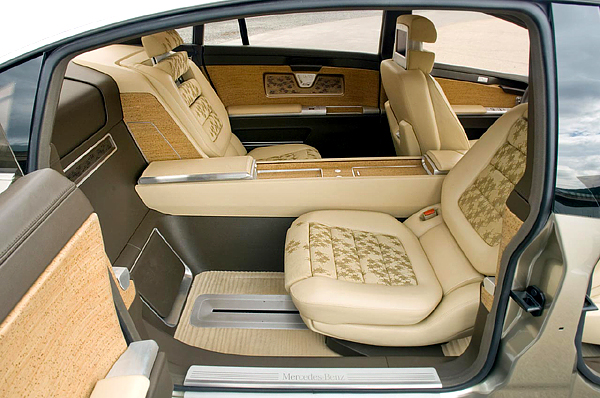 Mercedes F700