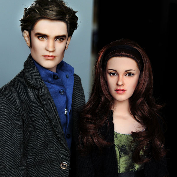 Eward Cullen and Bella Swan custom dolls