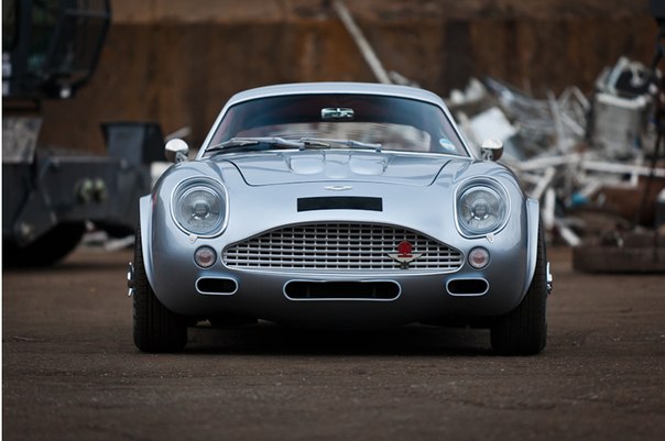 Aston Martin DB7 / DB4 GT Zagato Evocation