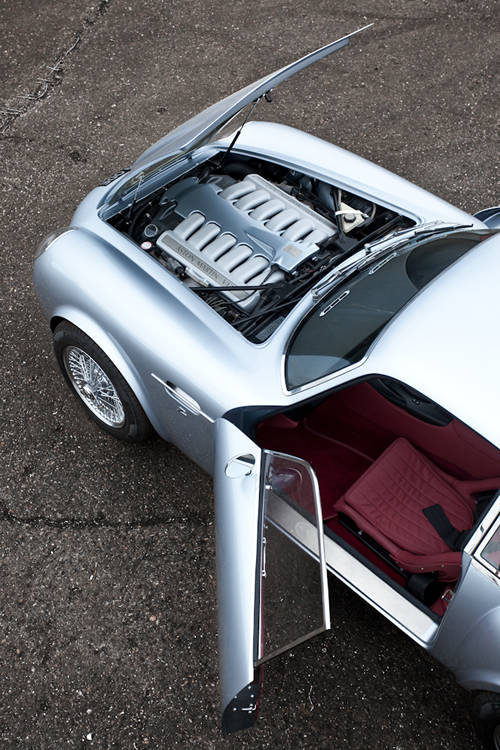 Aston Martin DB7 / DB4 GT Zagato Evocation