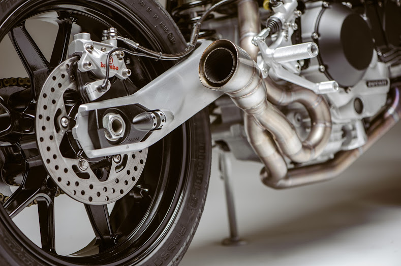 Ducati 900SS custom by Atom Bomb