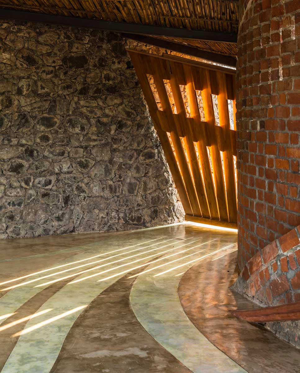 The Brick House by iSTUDIO Architecture