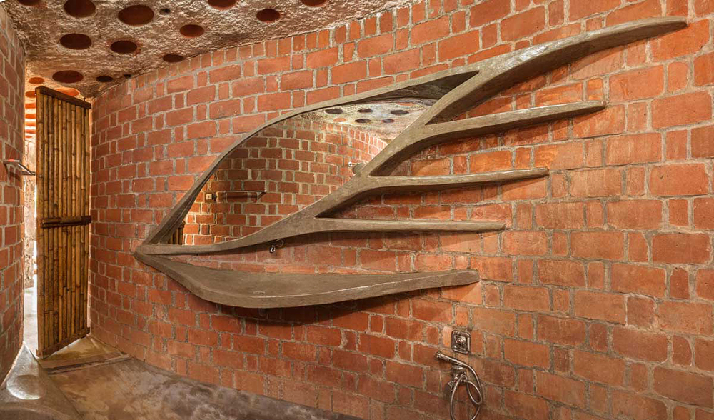 The Brick House by iSTUDIO Architecture