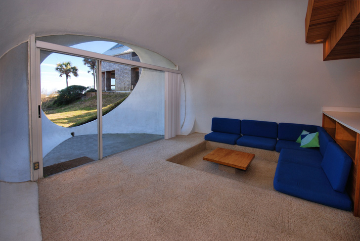Dune House by William Morgan