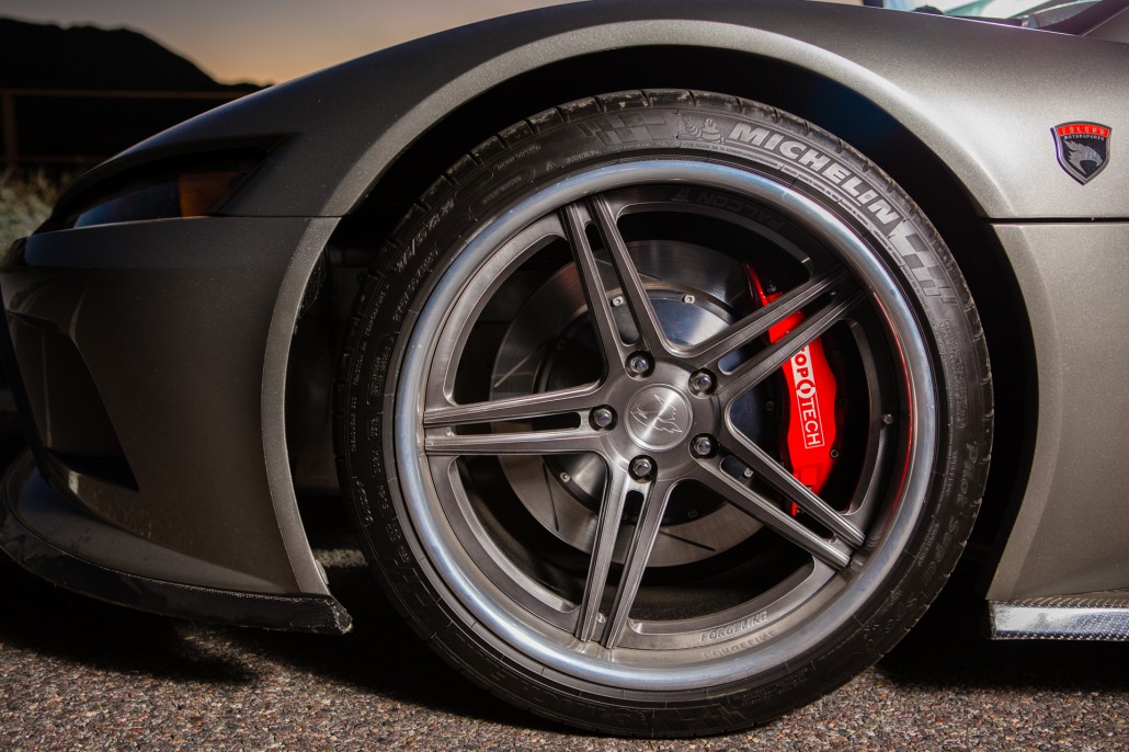 Supercar Falcon F7