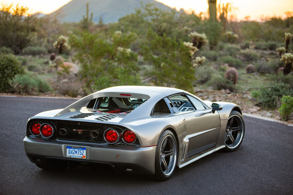 Supercar Falcon F7