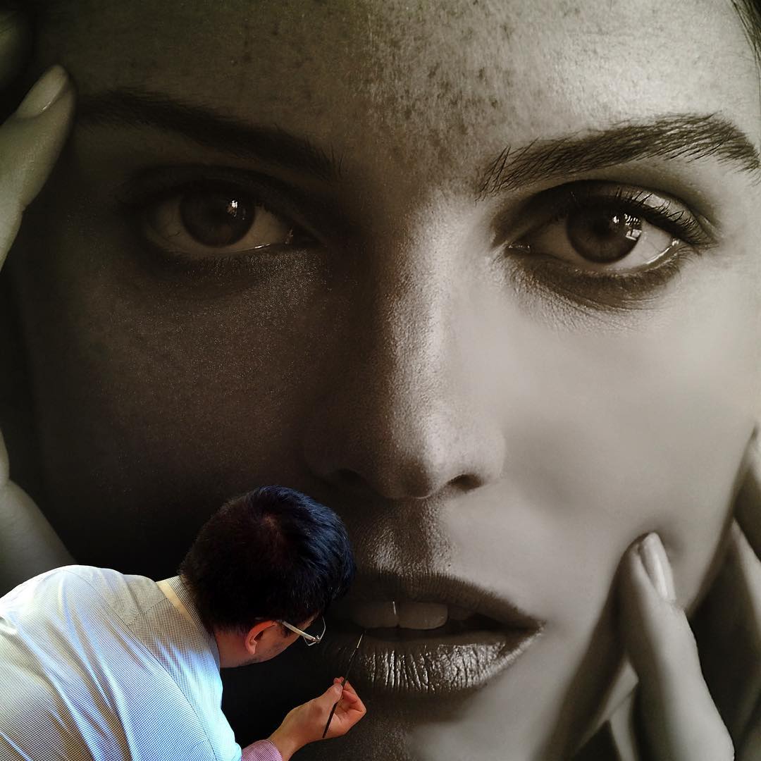 Large-Scale Photorealistic Paintings by Hirothropologie