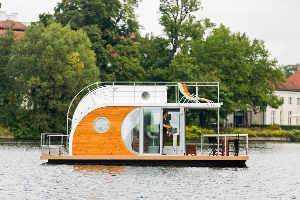 Innovative Nautilus Houseboats for Modern Lifestyle