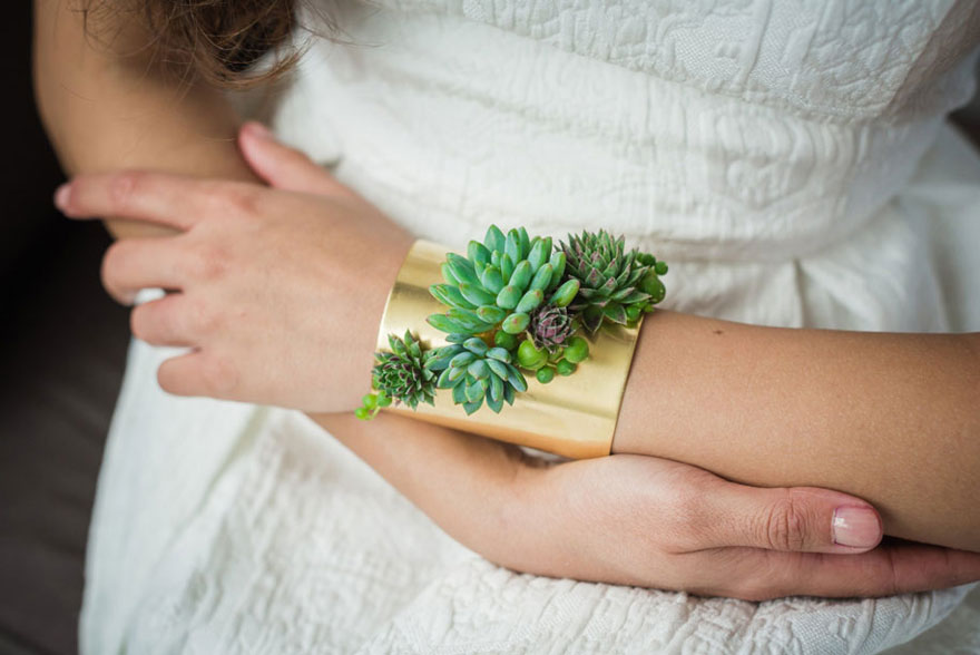 living jewelry