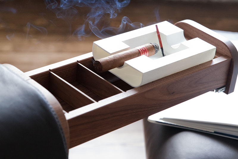 El Purista Smokers' Armchair