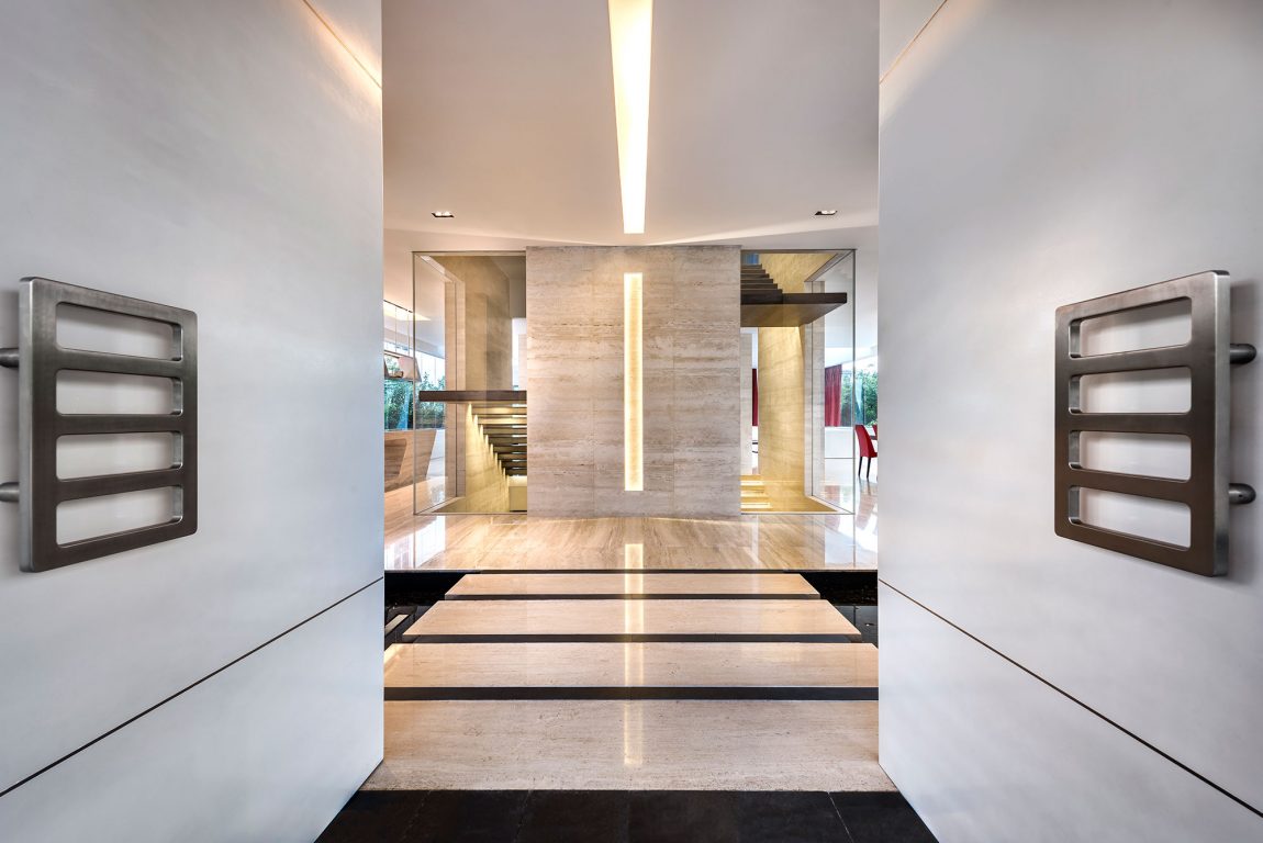 Modern Villa Mistral in Singapore