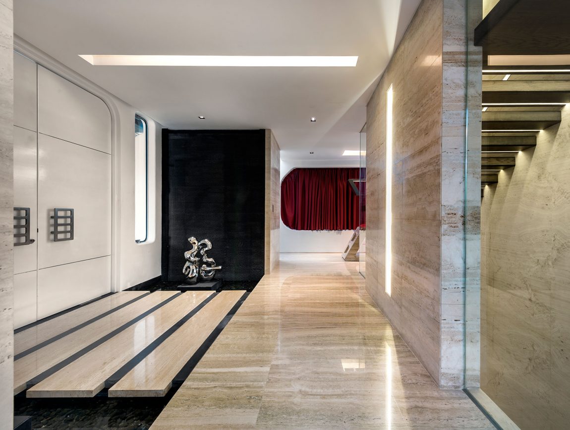 Modern Villa Mistral in Singapore