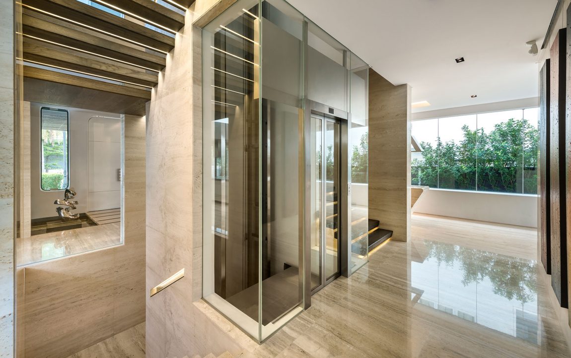 Modern Villa Mistral in Singapore
