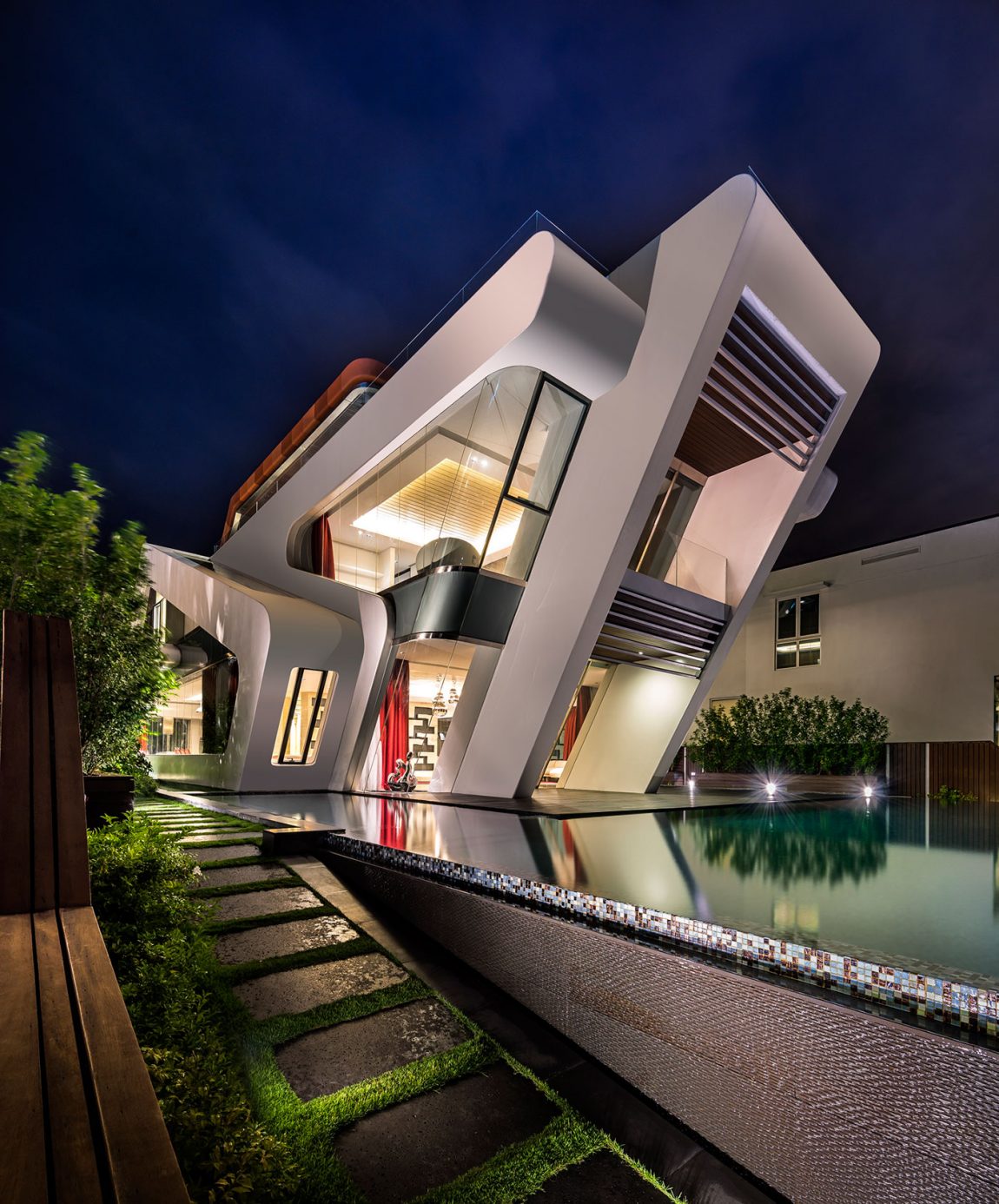 Modern Villa Mistral in Singapore