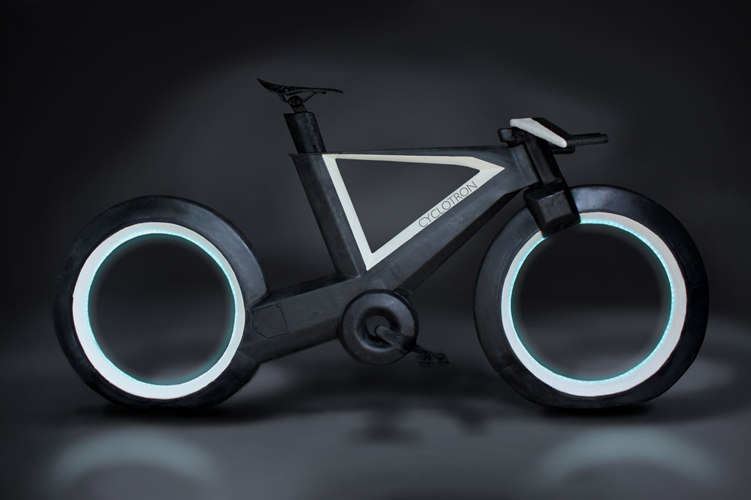 World's First Hubless Smart Bicycle