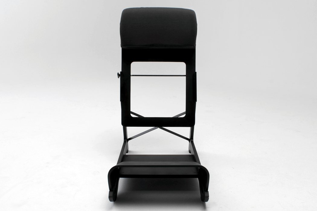 The Experimental Standing Chair Project by Ariel Levay