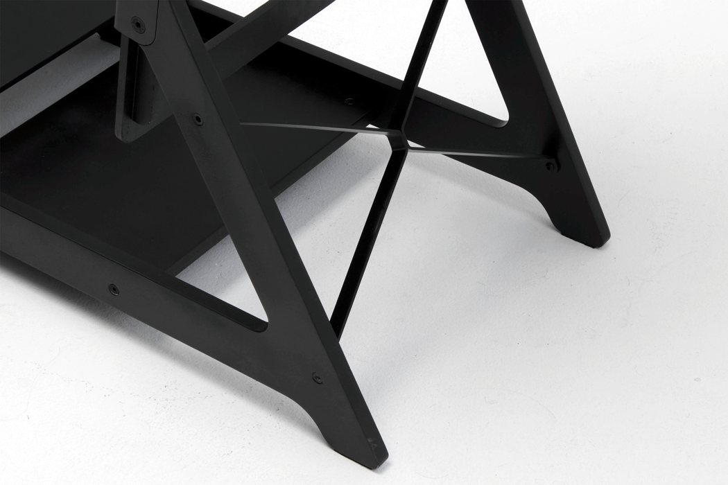 The Experimental Standing Chair Project by Ariel Levay