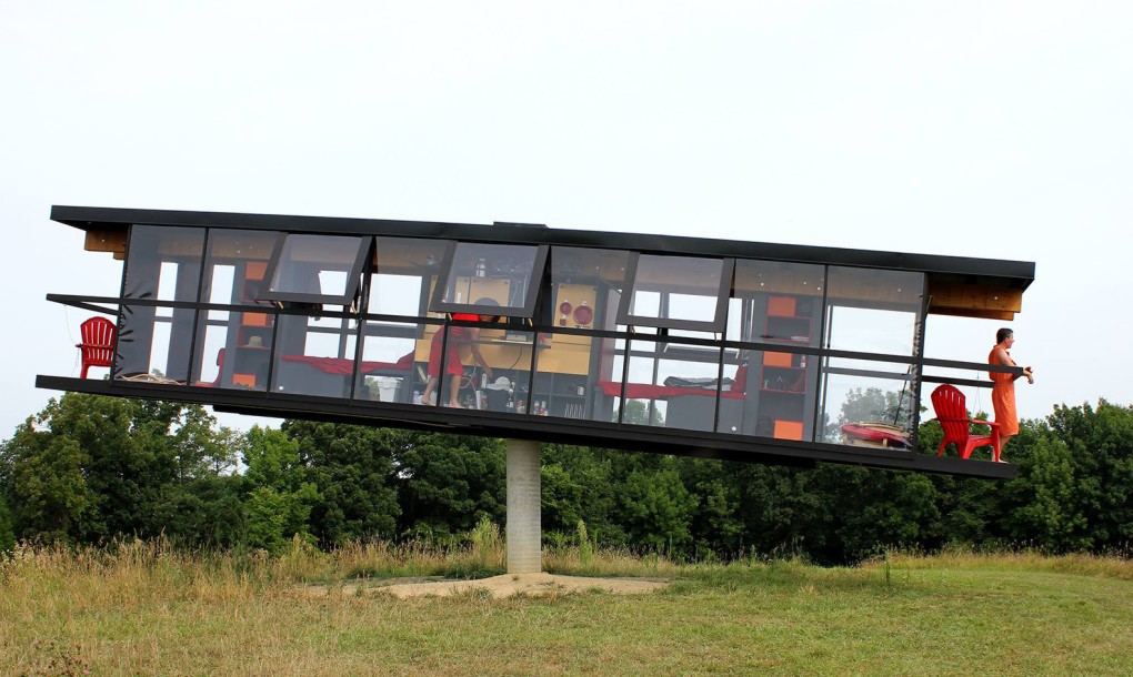 This House Built On A Single Column Can Rotate 360-Degrees