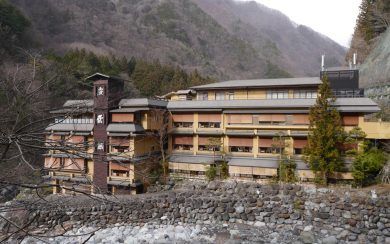 Nishiyama Onsen Keiunkan - Over 1300 Years Old Hotel