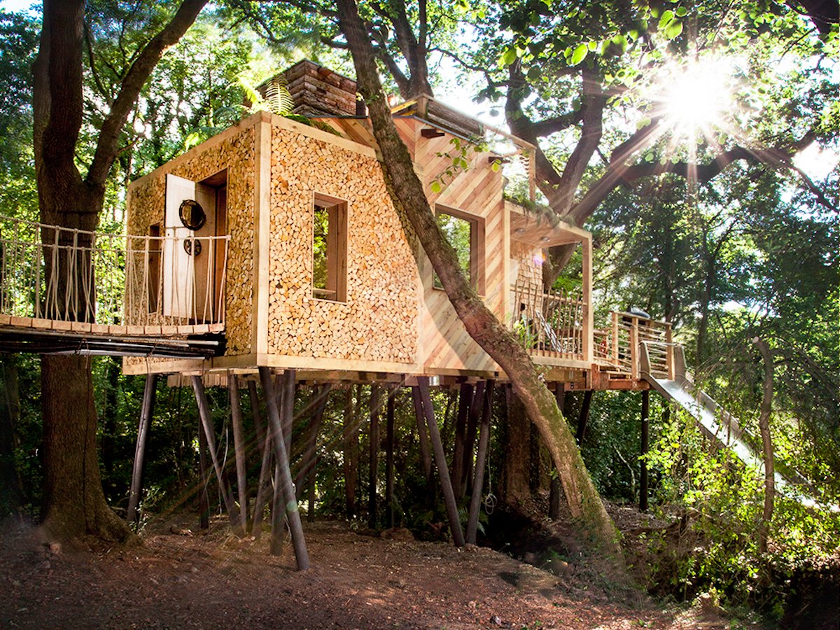 Luxurious Treehouse With A Sauna, Hot Tub And Slide