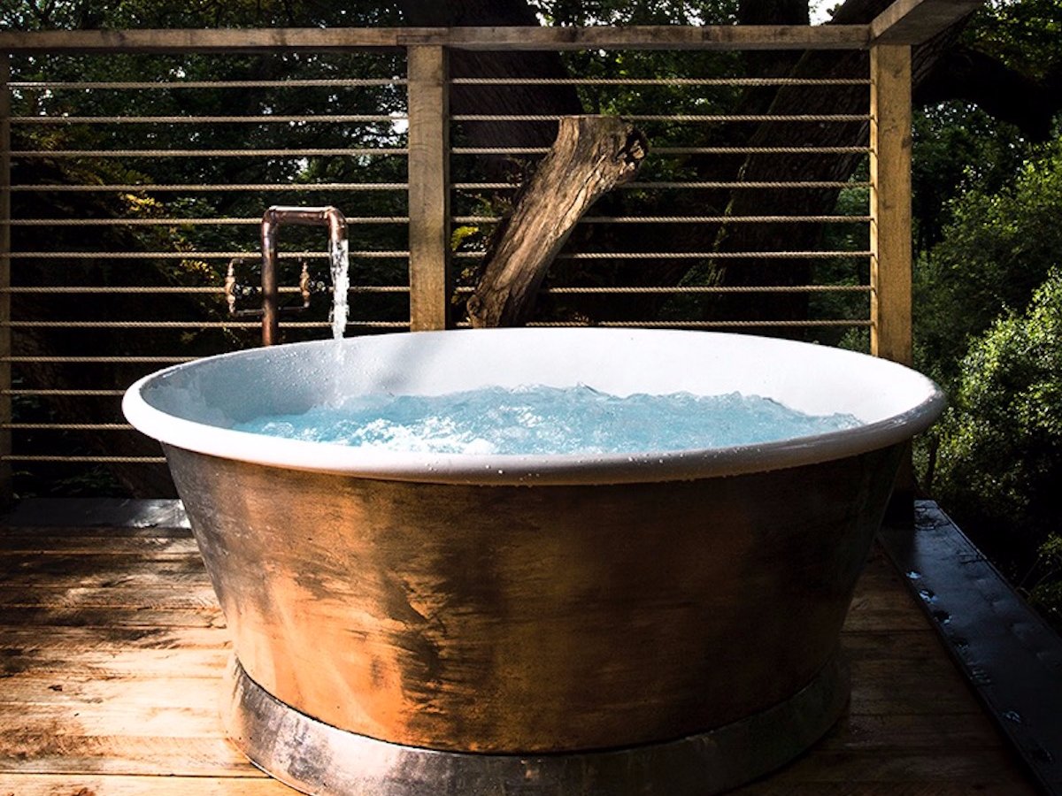 Luxurious Treehouse With A Sauna, Hot Tub And Slide