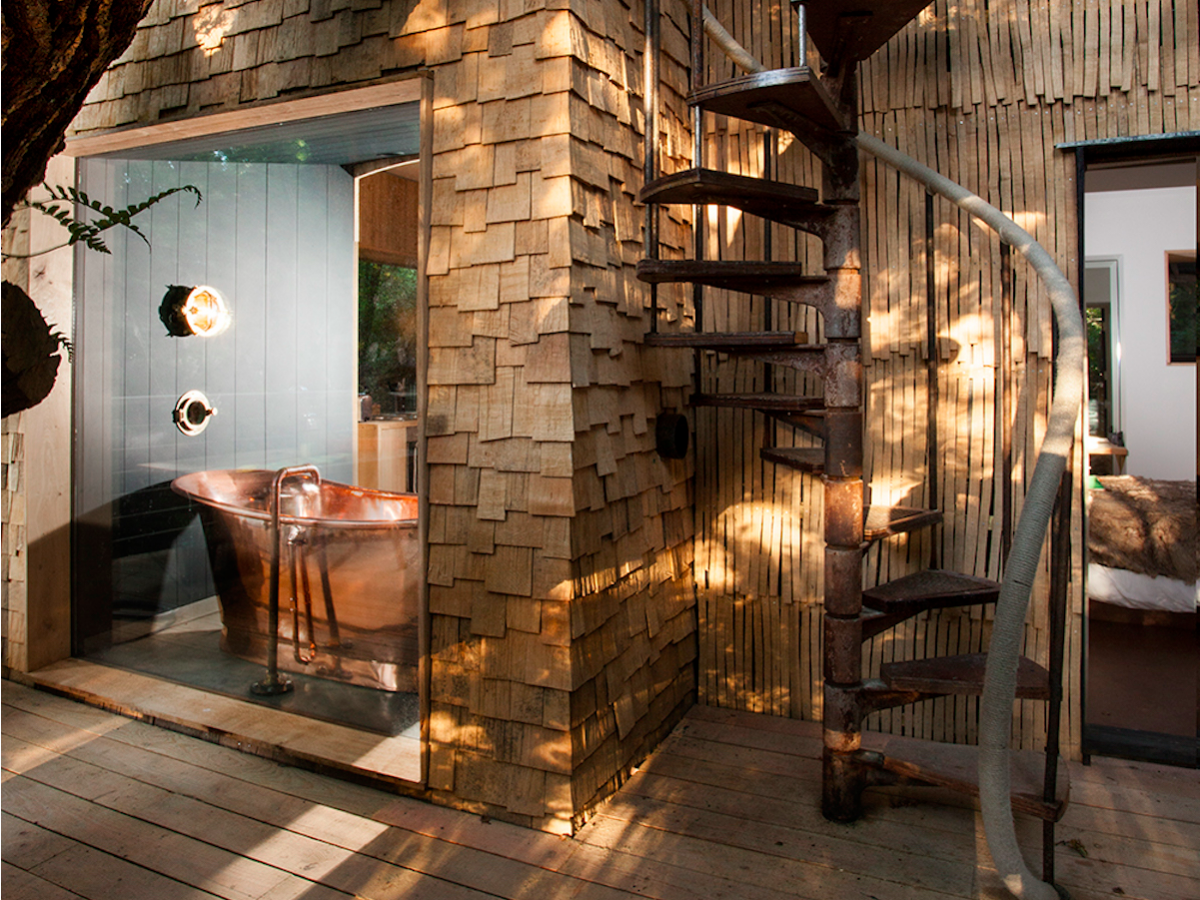Luxurious Treehouse With A Sauna, Hot Tub And Slide