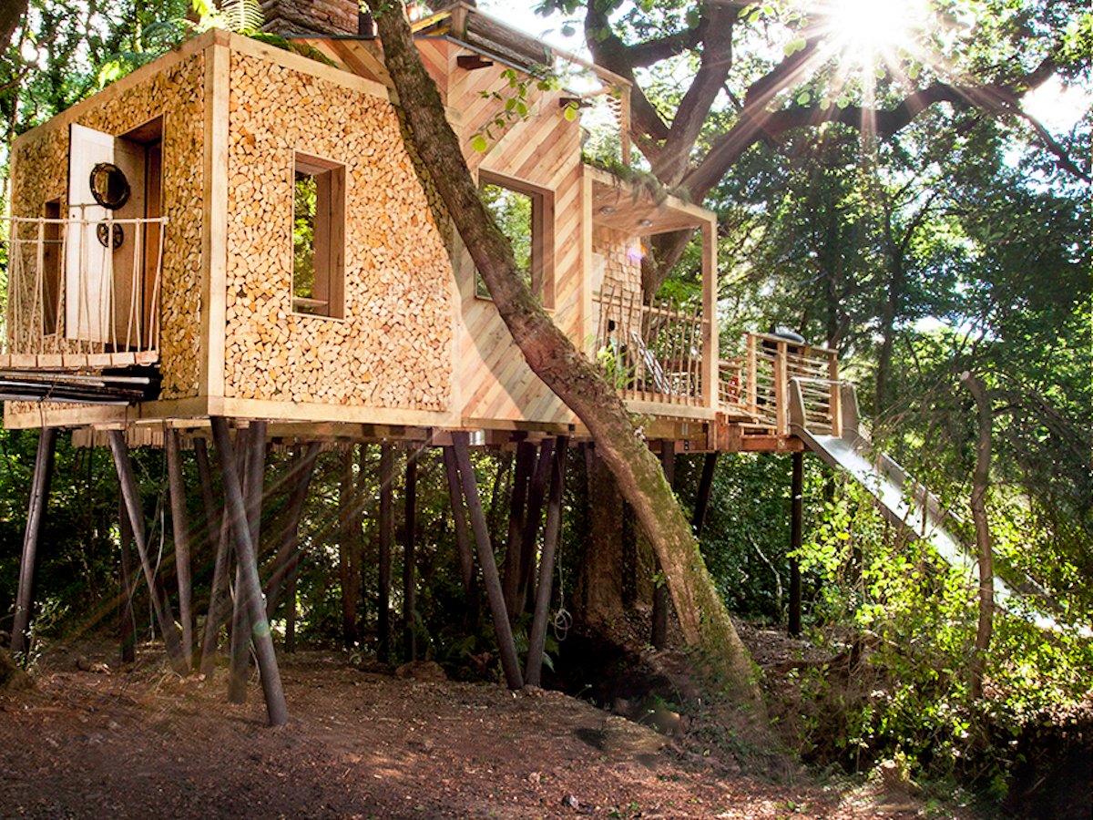 Luxurious Treehouse With A Sauna, Hot Tub And Slide