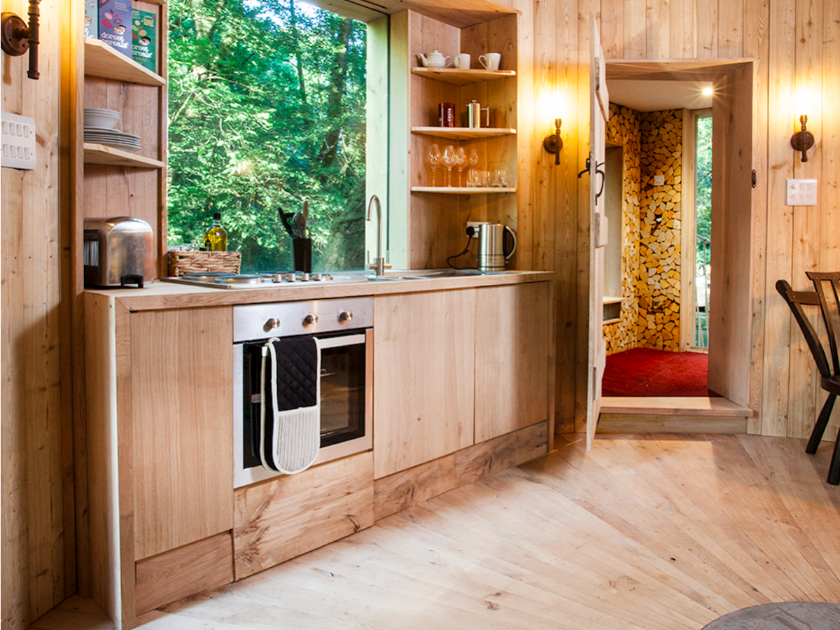 Luxurious Treehouse With A Sauna, Hot Tub And Slide