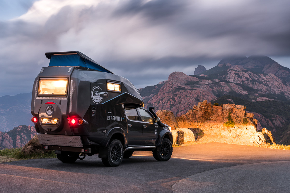 Toyota Hilux Expedition V1 Camper