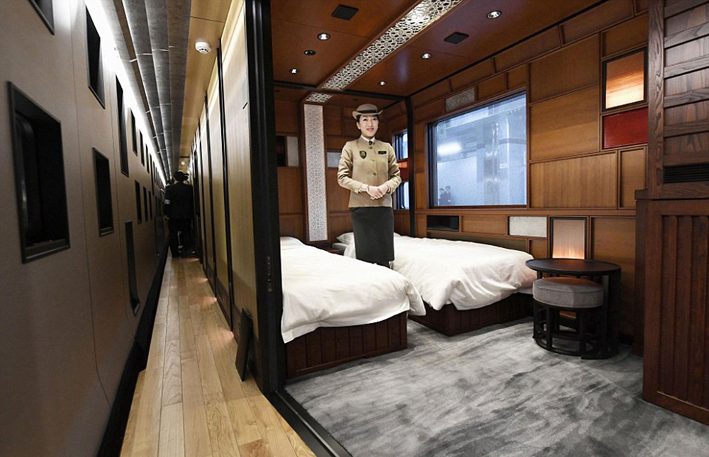 luxury train suite