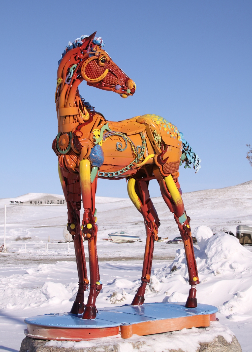 horse metal sculpture
