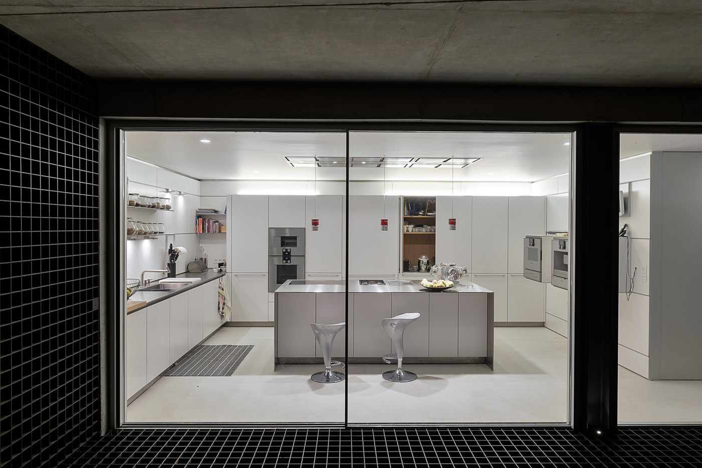 glass house kitchen