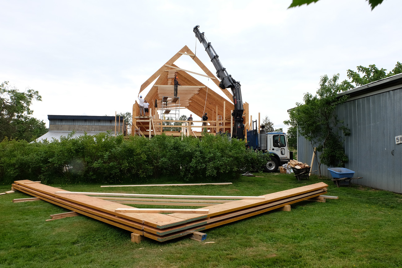 wooden barn builders