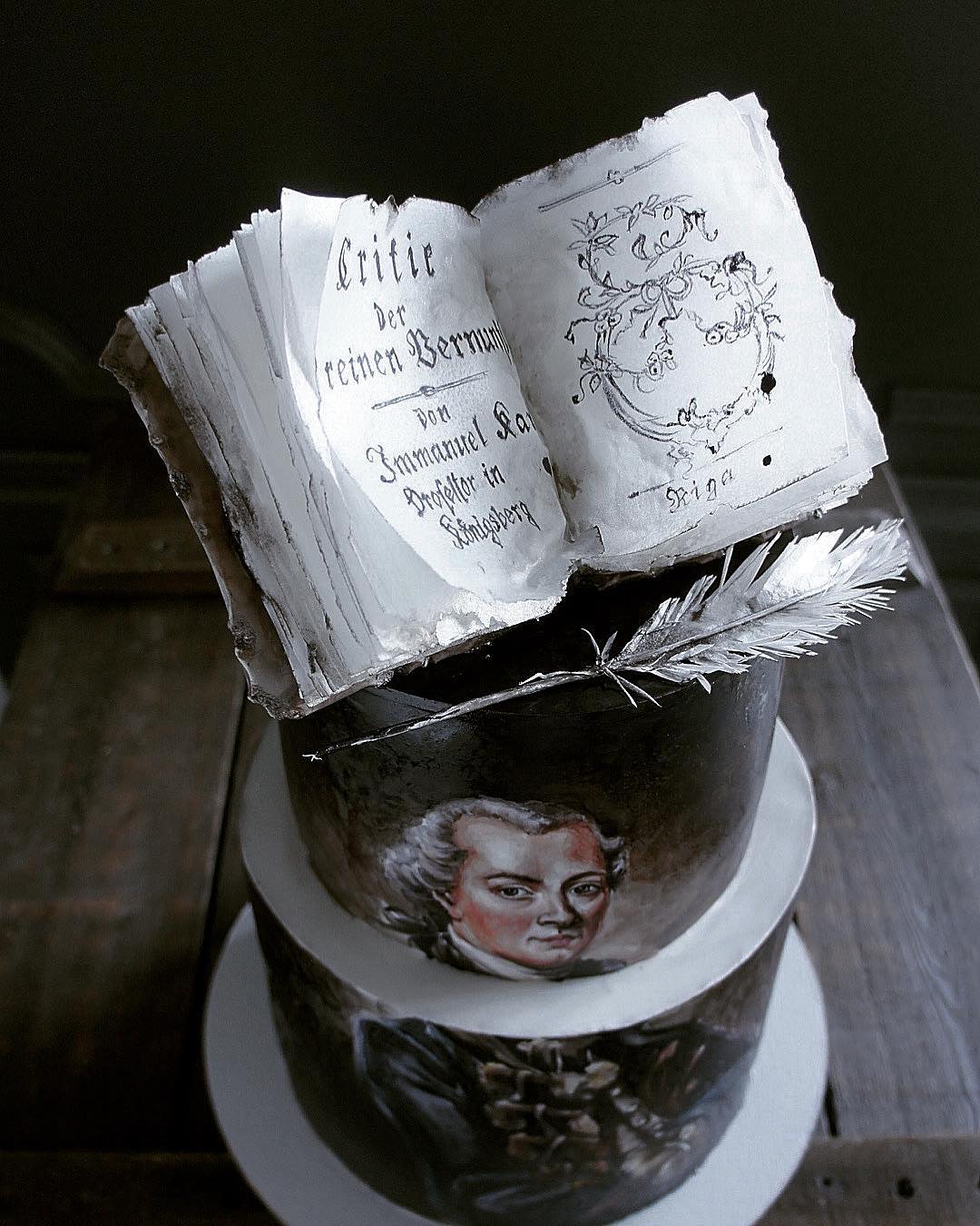cake with mozart portrait