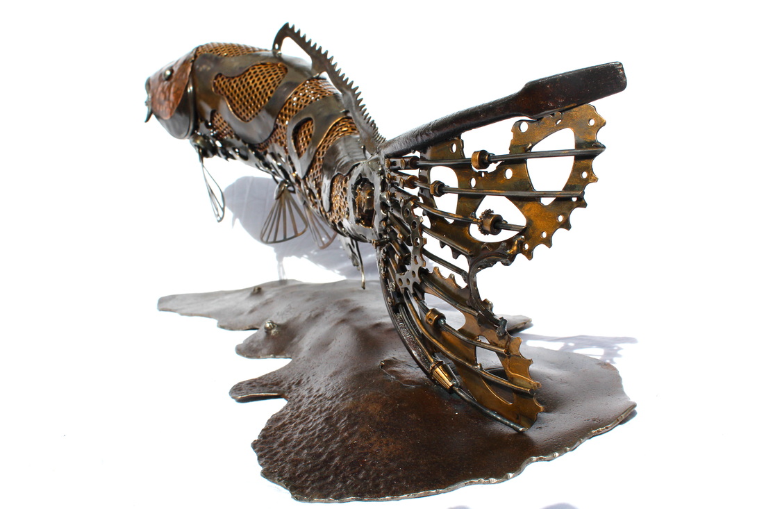fish metal sculpture