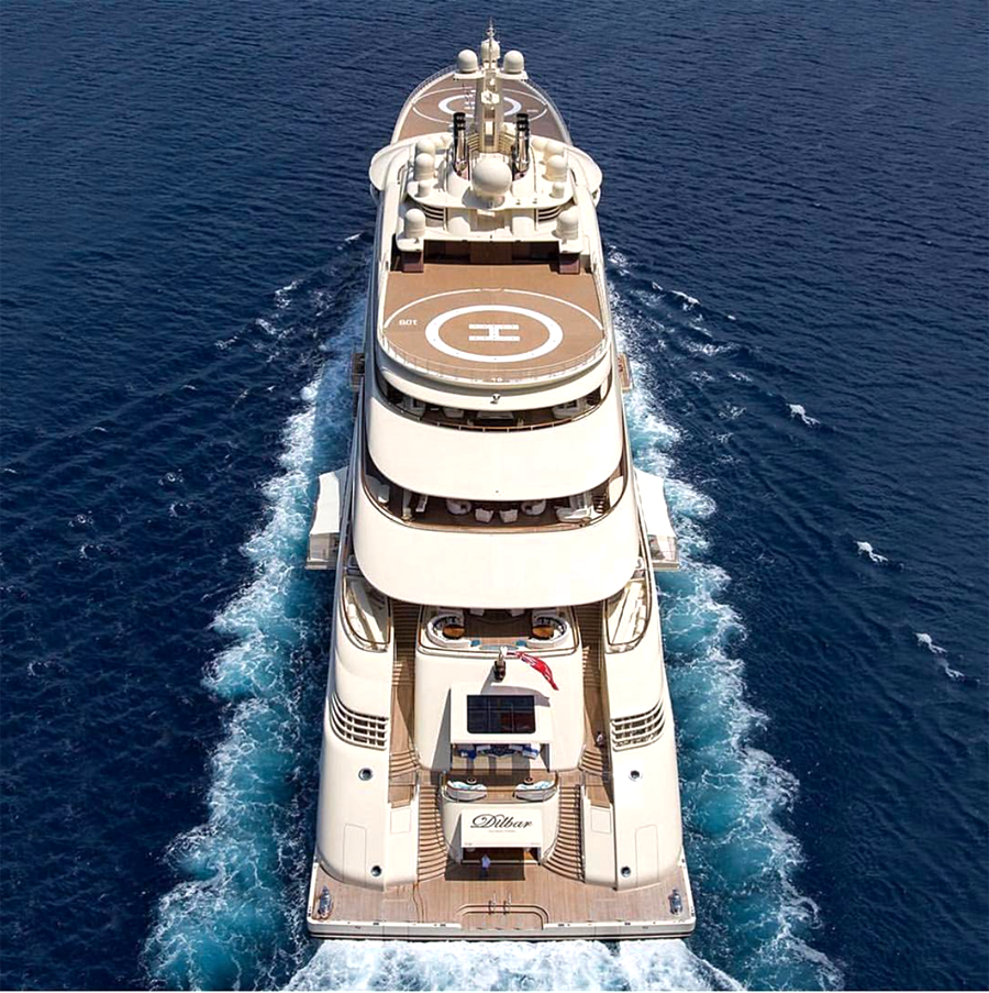 deluxe private yachts