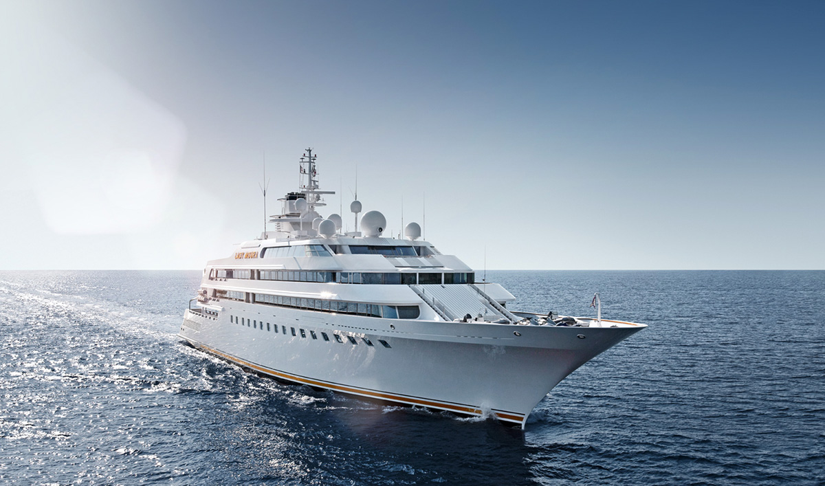 lady moura yacht photos 