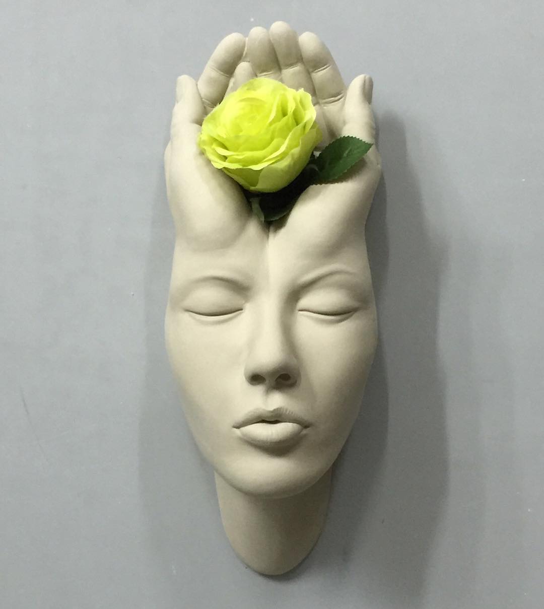 woman face sculpture