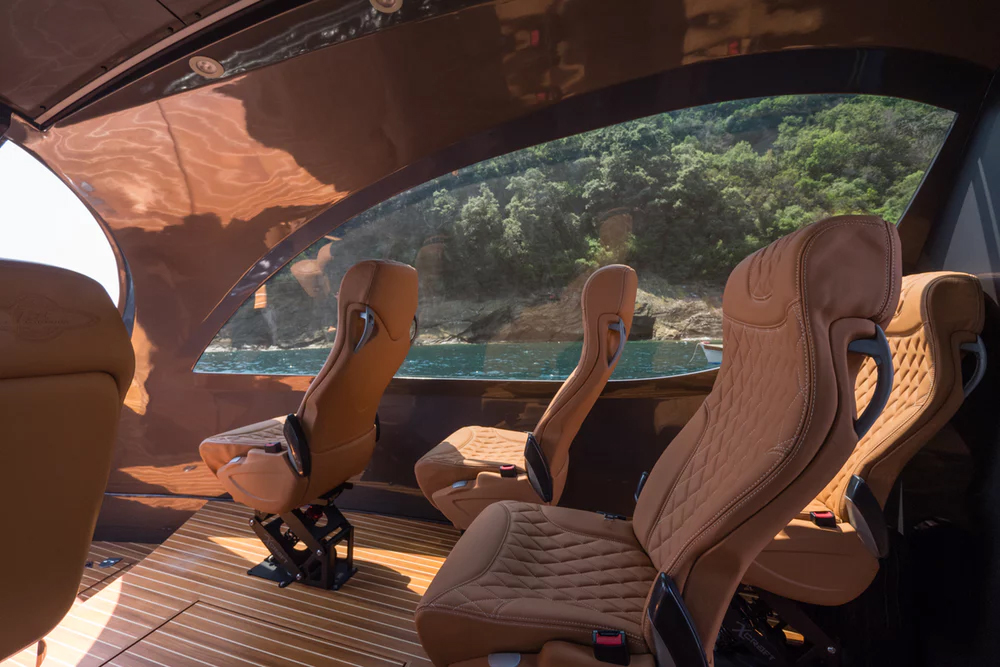 jet capsule houseboat