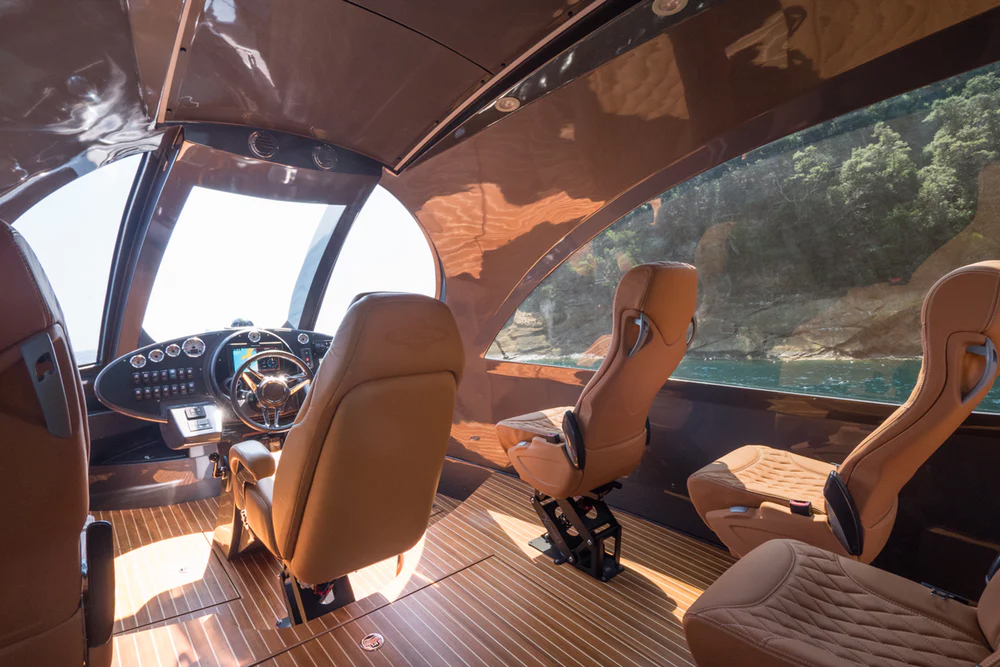 jet capsule luxury yacht