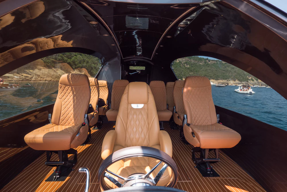 mini luxury yacht