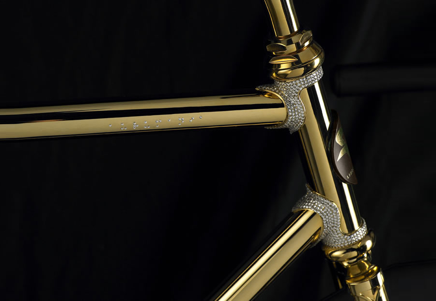 Auramania Crystal Edition Gold Bike