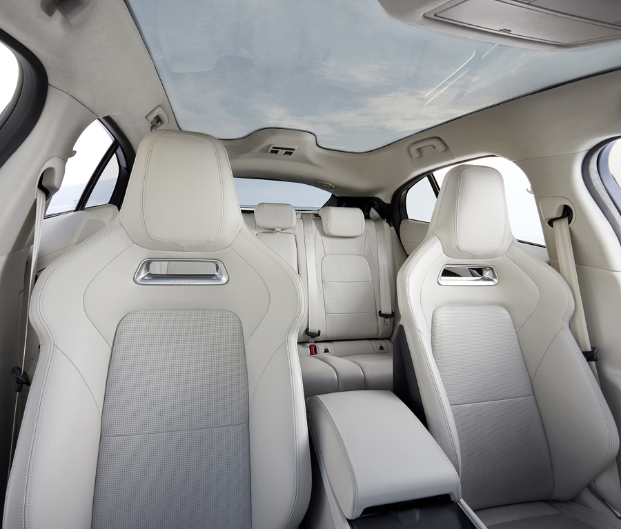 2019 Jaguar I-Pace interior