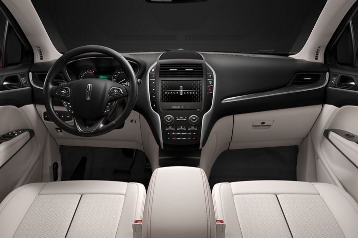 2019 Lincoln MKC interior