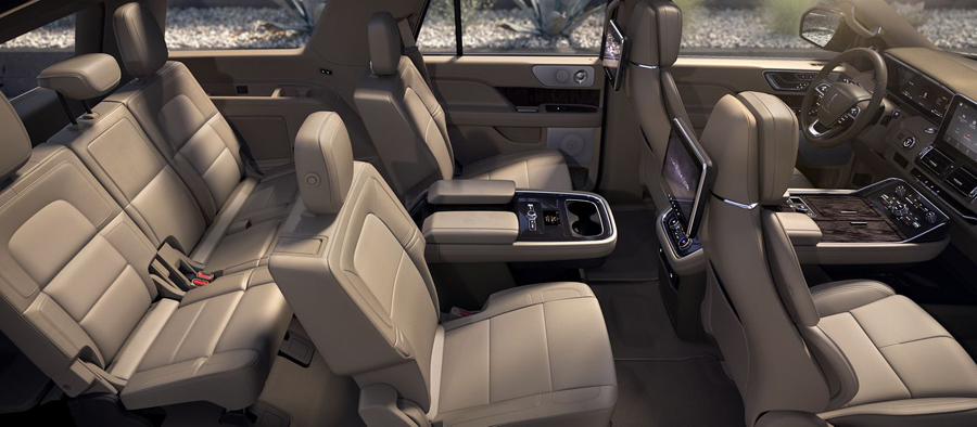 2019 Lincoln Navigator interior