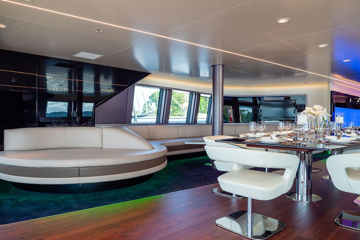 catamaran power boats interior
