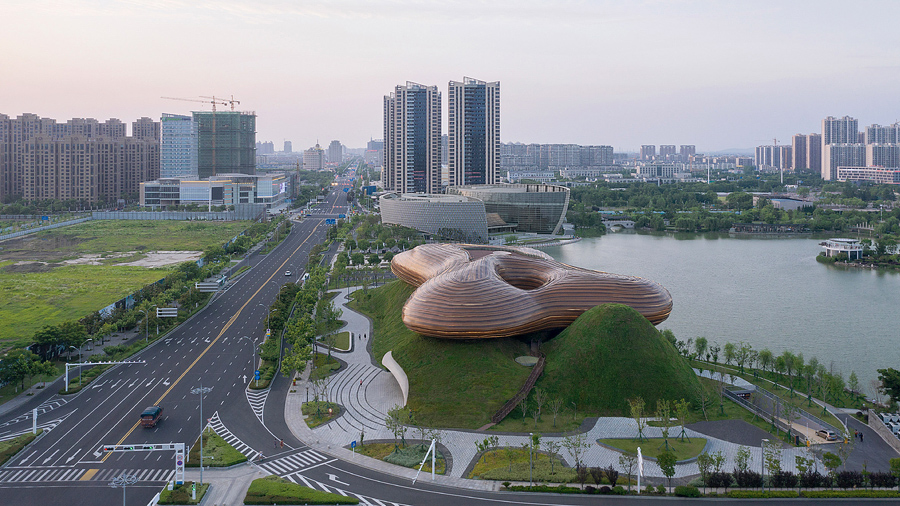 Curvaceous Liyang Museum in China by CROX