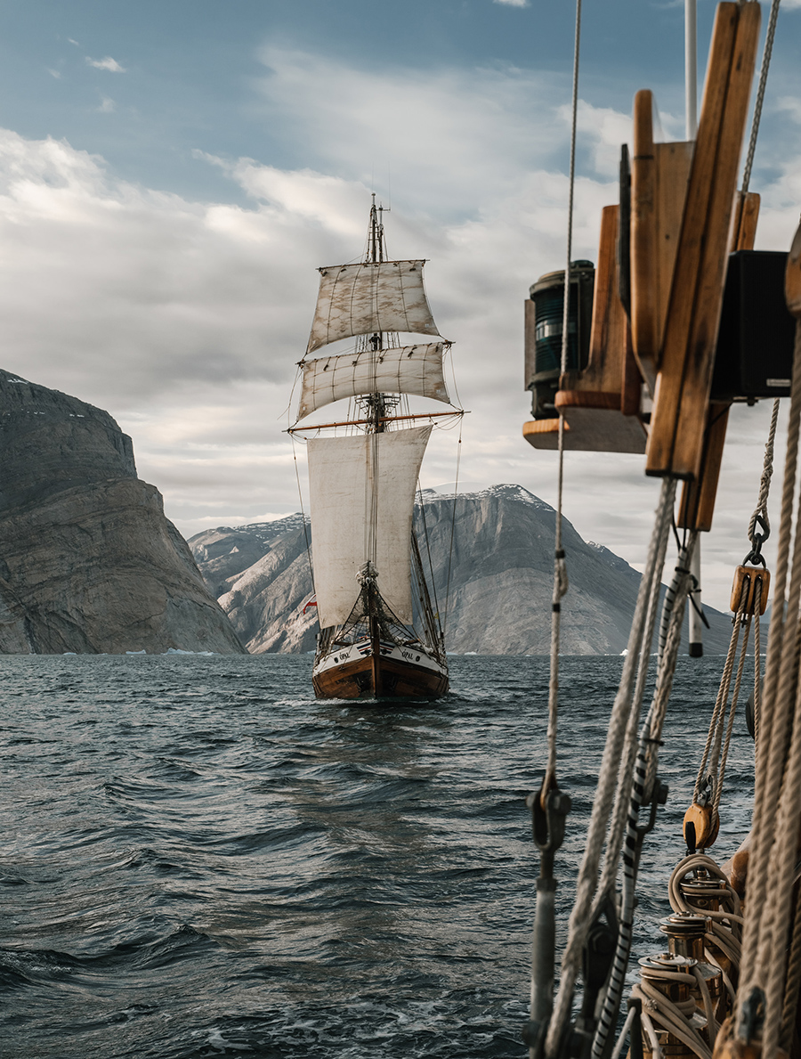 wooden sailing boat pictures