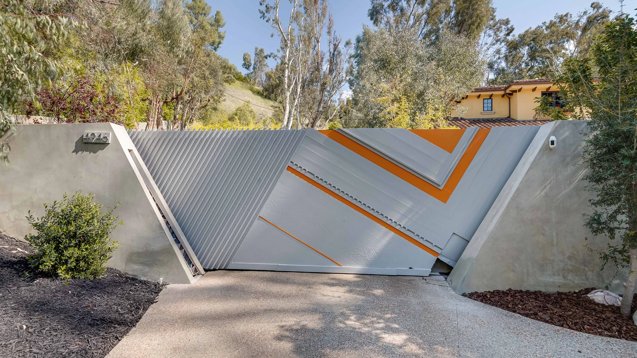 modern auto gate design